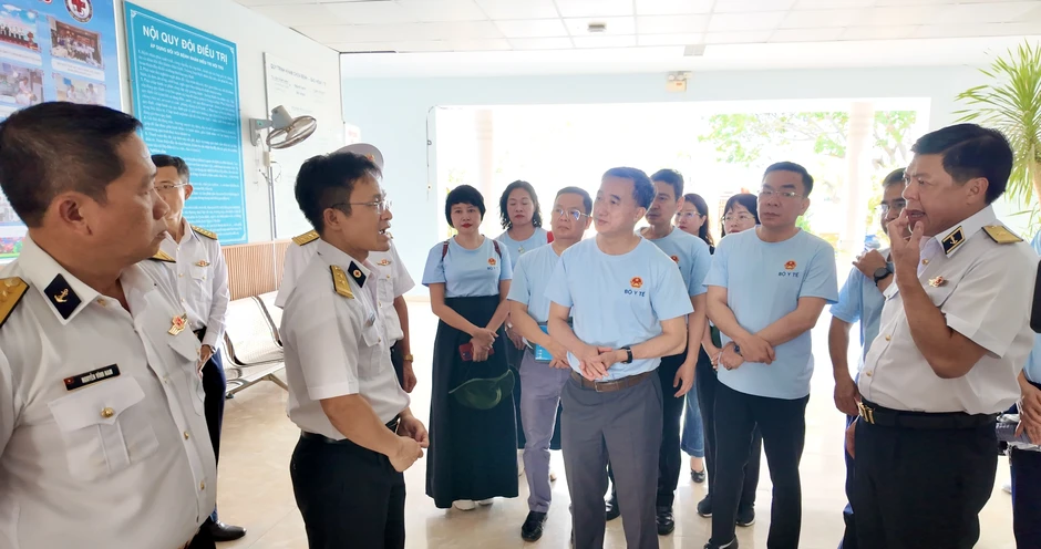 Bộ Y tế: Đề xuất đãi ngộ đặc thù cho lực lượng y tế công tác ở hải đảo Bộ Y tế: Đề xuất đãi ngộ đặc thù cho lực lượng y tế công tác ở hải đảo