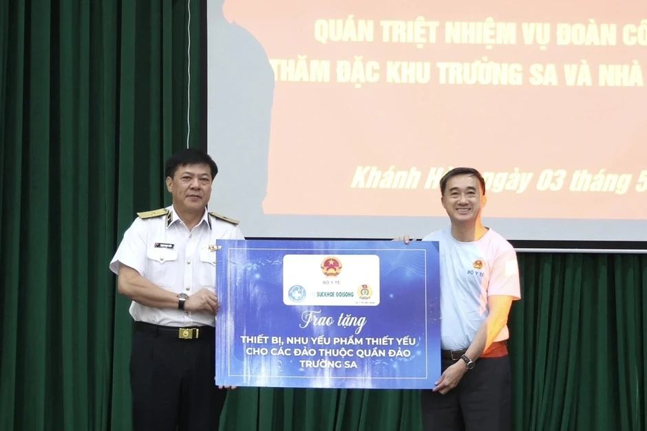 Bộ Y tế: Đề xuất đãi ngộ đặc thù cho lực lượng y tế công tác ở hải đảo Bộ Y tế: Đề xuất đãi ngộ đặc thù cho lực lượng y tế công tác ở hải đảo
