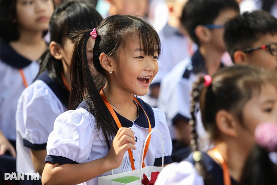 Bộ Y tế đề xuất hỗ trợ gia đình có ít nhất 2 con gái dưới 16 tuổi Bộ Y tế đề xuất hỗ trợ gia đình có ít nhất 2 con gái dưới 16 tuổi