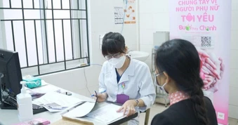 Bộ Y tế hướng dẫn 10 phút sàng lọc ung thư vú ngay tại trạm y tế