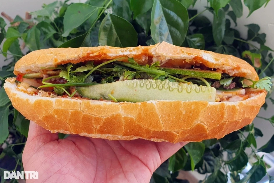 Bộ Y tế yêu cầu truy xuất nguồn gốc thực phẩm vụ 19 ca nghi ngộ độc bánh mì