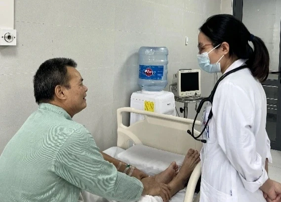 Bồi bổ bằng thịt chó, bệnh nhân ung thư chảy máu không cầm Bồi bổ bằng thịt chó, bệnh nhân ung thư chảy máu không cầm