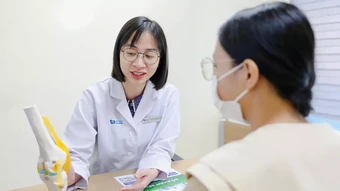 Bôi gel xoa bóp có giảm đau nhức xương khớp? - Báo TinVina