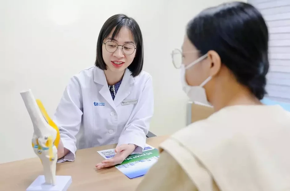 Bôi gel xoa bóp có giảm đau nhức xương khớp? - Báo TinVina Bôi gel xoa bóp có giảm đau nhức xương khớp? - Báo TinVina