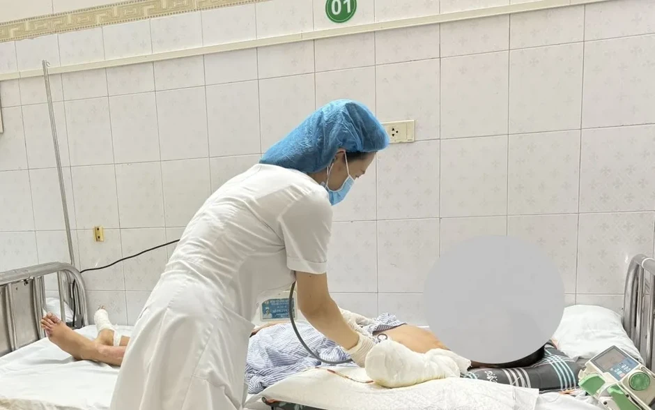 Bỏng điện cao thế từ những thói quen tưởng chừng vô hại Bỏng điện cao thế từ những thói quen tưởng chừng vô hại