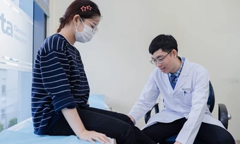 Bong gân khác trật khớp thế nào - Báo TinVina