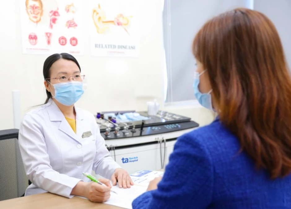 Bỏng mũi do nhỏ nước ép tỏi chữa viêm xoang - Báo TinVina Bỏng mũi do nhỏ nước ép tỏi chữa viêm xoang - Báo TinVina