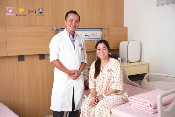 BV Phương Nam bóc tách nhân xơ phức tạp trong tử cung to như thai 5 tháng BV Phương Nam bóc tách nhân xơ phức tạp trong tử cung to như thai 5 tháng