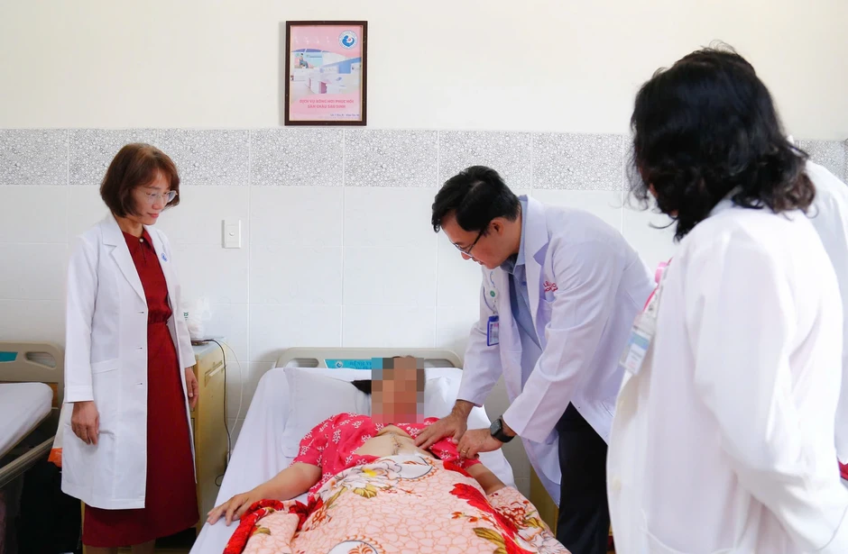 Ca bệnh 'hiếm gặp nhất' được bác sĩ Chợ Rẫy và Từ Dũ cứu thành công Ca bệnh 'hiếm gặp nhất' được bác sĩ Chợ Rẫy và Từ Dũ cứu thành công