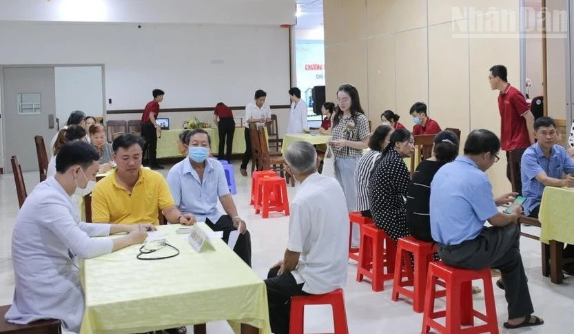 Cà Mau: Bệnh viện đa khoa Thanh Vũ triển khai nhiều hoạt động khám, tư vấn sức khỏe cho nhân dân Cà Mau: Bệnh viện đa khoa Thanh Vũ triển khai nhiều hoạt động khám, tư vấn sức khỏe cho nhân dân