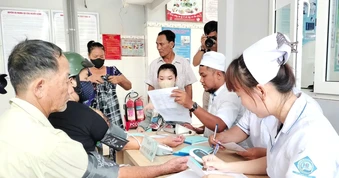 Cà Mau chạy đua 45 ngày, quyết hoàn thành khám sức khỏe toàn dân