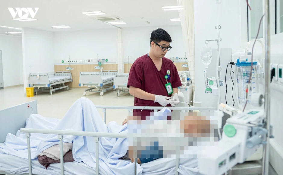 Ca mổ cấp cứu đầu tiên tại Bệnh viện Việt Đức cơ sở Ninh Bình Ca mổ cấp cứu đầu tiên tại Bệnh viện Việt Đức cơ sở Ninh Bình