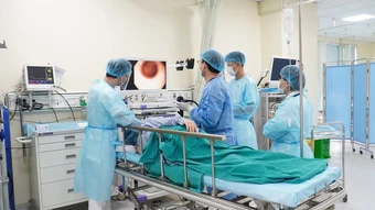 Các bệnh tiêu hóa thường gặp ở người già - Báo TinVina