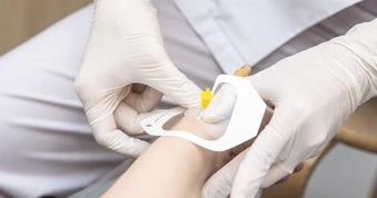 Các cơ sở điều trị phải minh bạch  thuốc miễn phí cho người bệnh