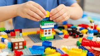 Cách giúp trẻ phát triển trí não, rèn tư duy - Báo TinVina