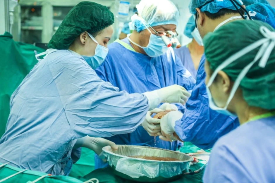 Căn bệnh hiếm buộc bác sĩ chọn giải pháp ghép tạng domino Căn bệnh hiếm buộc bác sĩ chọn giải pháp ghép tạng domino