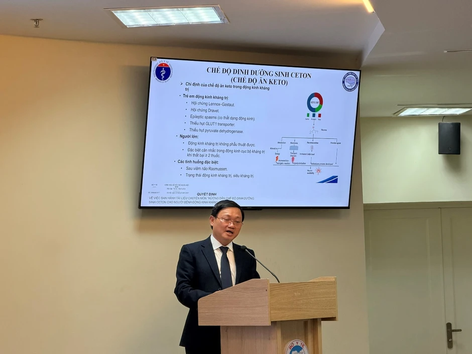Cán bộ y tế miền Trung tập huấn chế độ dinh dưỡng sinh ceton Cán bộ y tế miền Trung tập huấn chế độ dinh dưỡng sinh ceton