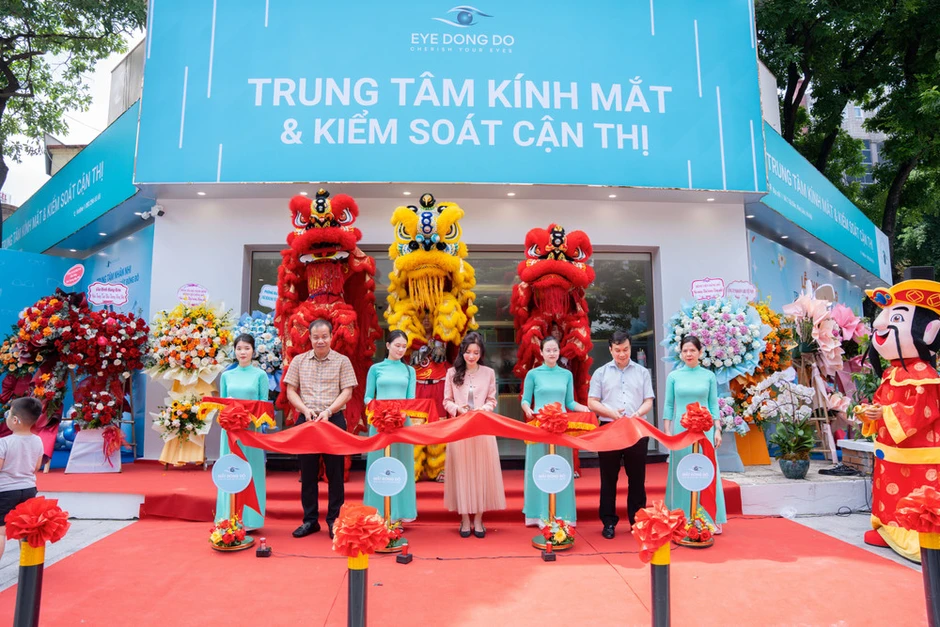 Cận thị học đường gia tăng, cần phát hiện sớm và kiểm soát từ trẻ nhỏ Cận thị học đường gia tăng, cần phát hiện sớm và kiểm soát từ trẻ nhỏ