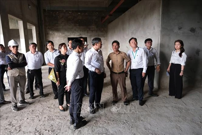 Cần Thơ quyết liệt thúc tiến độ dự án Bệnh viện Ung bướu sau khi tái khởi động Cần Thơ quyết liệt thúc tiến độ dự án Bệnh viện Ung bướu sau khi tái khởi động