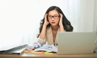 Căng thẳng kéo dài ảnh hưởng đến não bộ