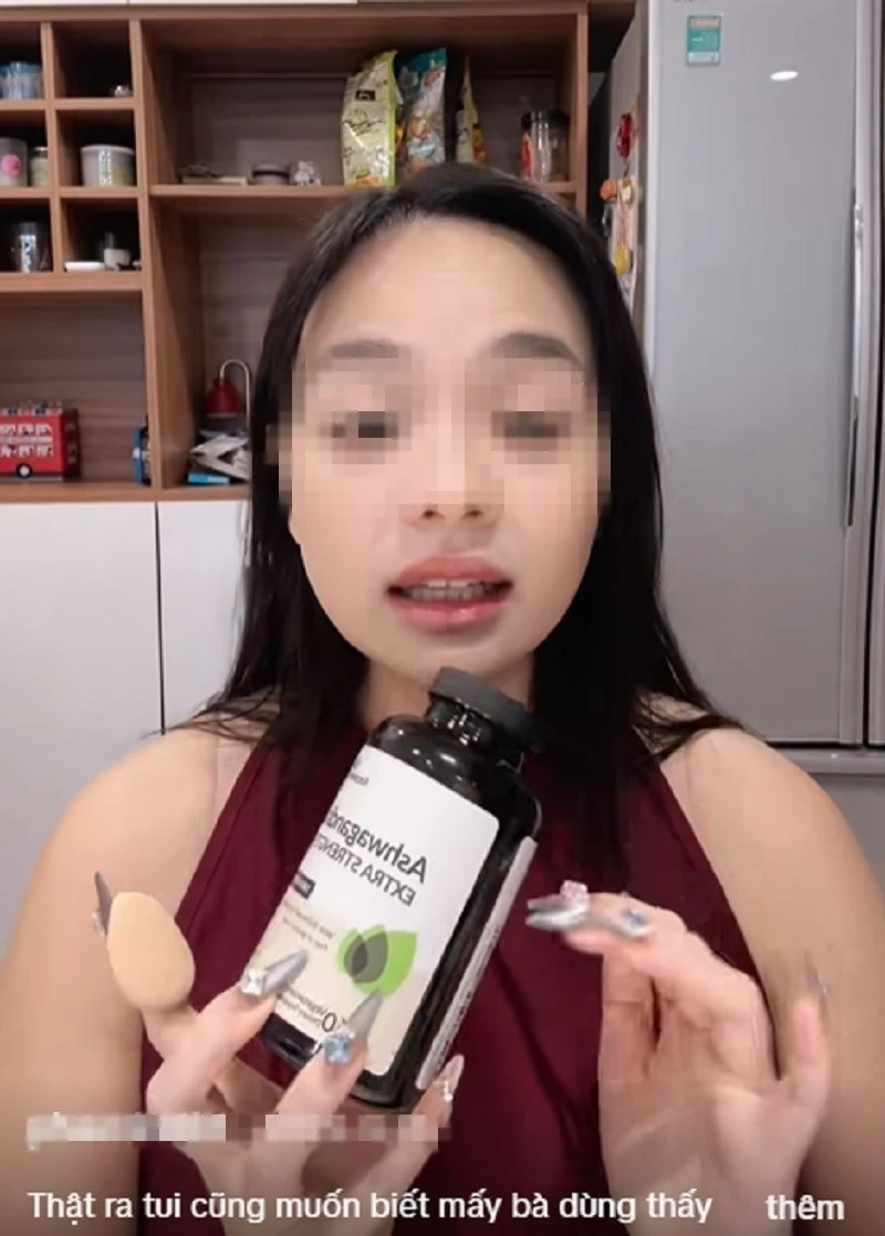 Cảnh báo cơn sốt thuốc 'chữa lụy tình' trên mạng xã hội Cảnh báo cơn sốt thuốc 'chữa lụy tình' trên mạng xã hội