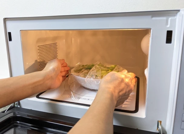 Cảnh báo đến những người dùng lò vi sóng không muốn mắc ung thư Cảnh báo đến những người dùng lò vi sóng không muốn mắc ung thư