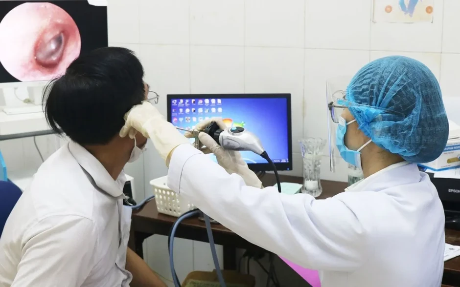 Cảnh báo nguy cơ từ phương pháp "thổi tai" chữa viêm tai giữa