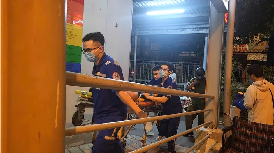 Cấp cứu ngoại viện - Mắt xích sống còn và cuộc đua giành sự sống Cấp cứu ngoại viện - Mắt xích sống còn và cuộc đua giành sự sống