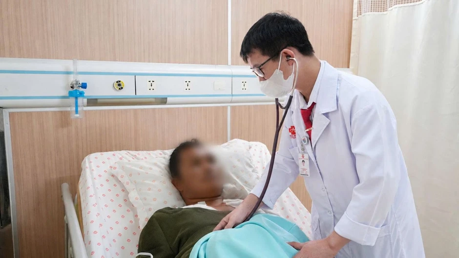 Cấp cứu thành công người đàn ông Campuchia bị vỡ gan nặng Cấp cứu thành công người đàn ông Campuchia bị vỡ gan nặng