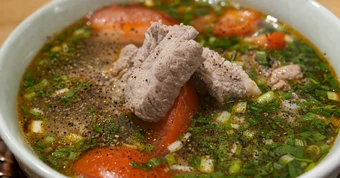 Cặp vợ chồng trẻ cùng mắc ung thư gan: Bác sĩ "vạch mặt" thủ phạm trong món sườn heo quen thuộc