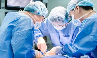 Cắt đoạn ruột non hoại tử do thoát vị - Báo TinVina