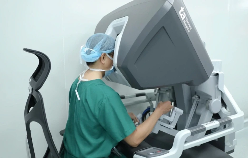 Cắt u ung thư đại tràng cho cụ bà liệt nửa người - Báo TinVina Cắt u ung thư đại tràng cho cụ bà liệt nửa người - Báo TinVina