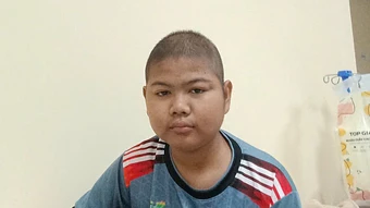 Cậu bé ung thư nghèo và cơ hội điều trị hẹp do kiệt quệ tài chính