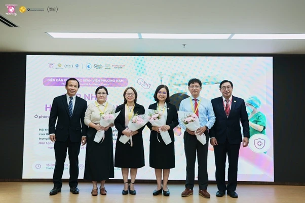 Chăm sóc sơ sinh lấy gia đình làm trung tâm:Liệu pháp 'kỳ diệu' cho não bộ trẻ Chăm sóc sơ sinh lấy gia đình làm trung tâm:Liệu pháp 'kỳ diệu' cho não bộ trẻ