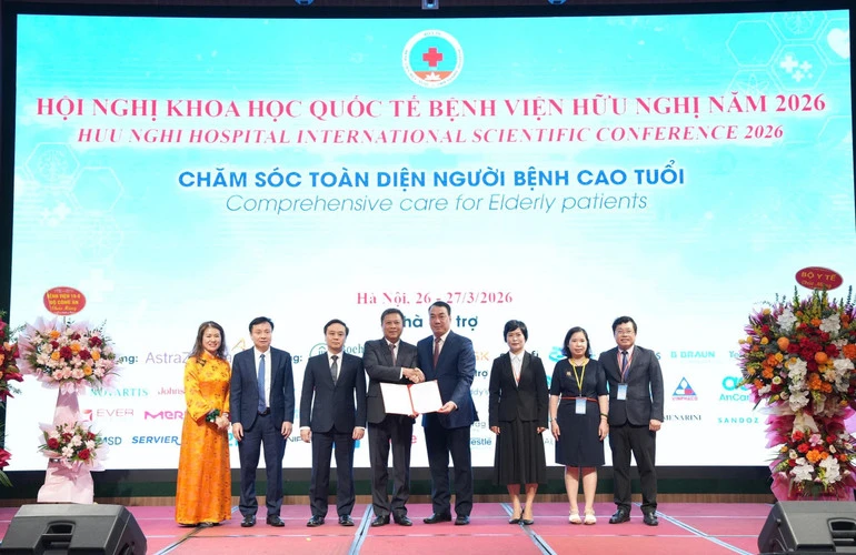 Chăm sóc toàn diện người cao tuổi trong bối cảnh già hóa dân số