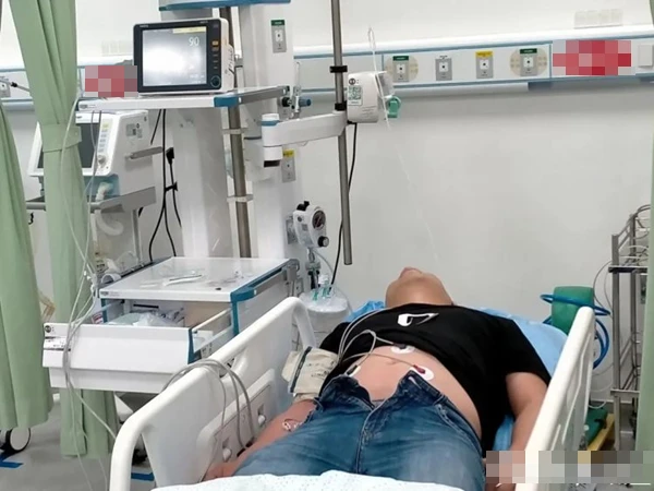 Chàng trai 24 tuổi phải rửa ruột vì sáng tỉnh dậy bỗng có 150 viên thuốc trong bụng Chàng trai 24 tuổi phải rửa ruột vì sáng tỉnh dậy bỗng có 150 viên thuốc trong bụng