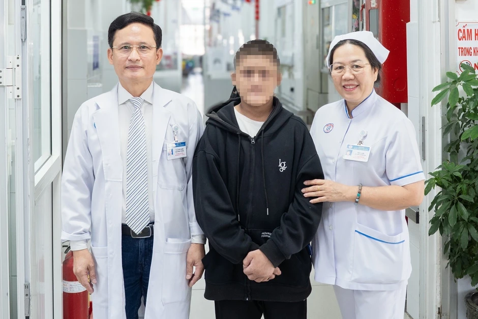 Chàng trai khốn khổ suốt 20 năm, đi khắp nơi không biết mình mắc bệnh gì Chàng trai khốn khổ suốt 20 năm, đi khắp nơi không biết mình mắc bệnh gì
