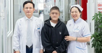 Chàng trai khốn khổ suốt 20 năm, đi khắp nơi không biết mình mắc bệnh gì