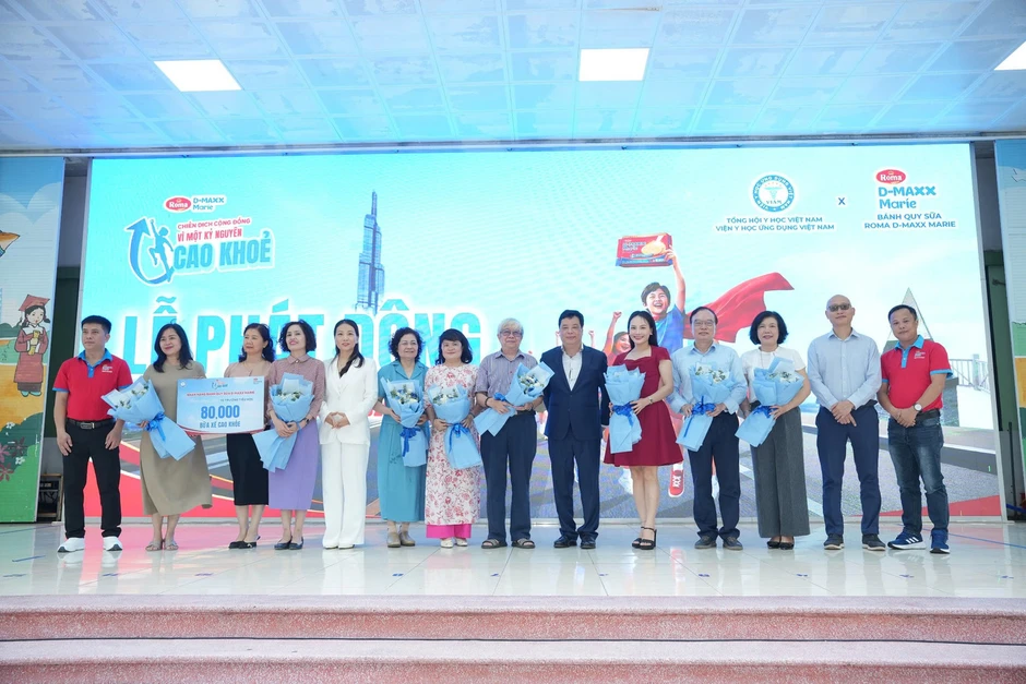Chiều cao của người Việt vẫn thuộc nhóm trung bình thấp so với khu vực Chiều cao của người Việt vẫn thuộc nhóm trung bình thấp so với khu vực