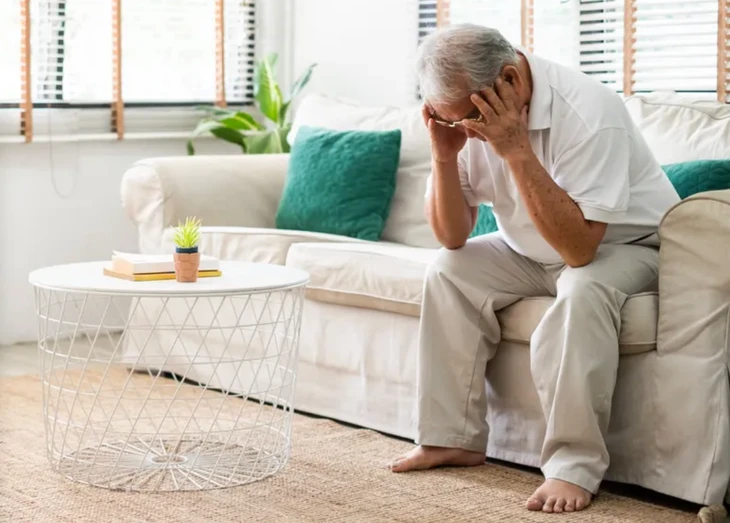 Chóng mặt, mờ mắt thoáng qua rồi tự khỏi: Có thể là dấu hiệu của đột quỵ Chóng mặt, mờ mắt thoáng qua rồi tự khỏi: Có thể là dấu hiệu của đột quỵ