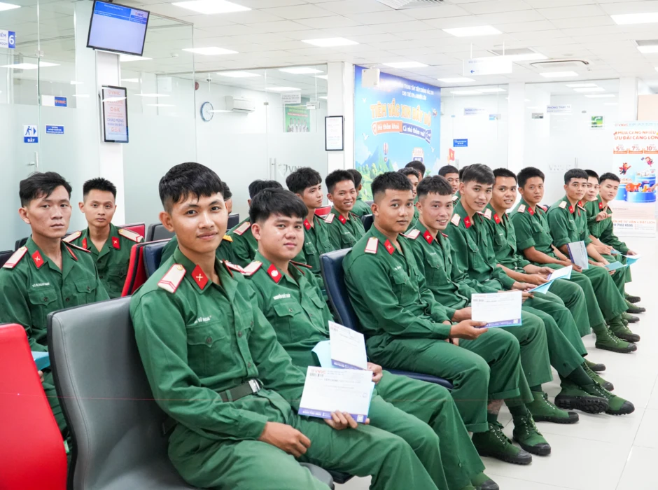 Chủ động phòng bệnh cho cán bộ, chiến sĩ tham gia tìm kiếm, quy tập hài cốt liệt sĩ Chủ động phòng bệnh cho cán bộ, chiến sĩ tham gia tìm kiếm, quy tập hài cốt liệt sĩ