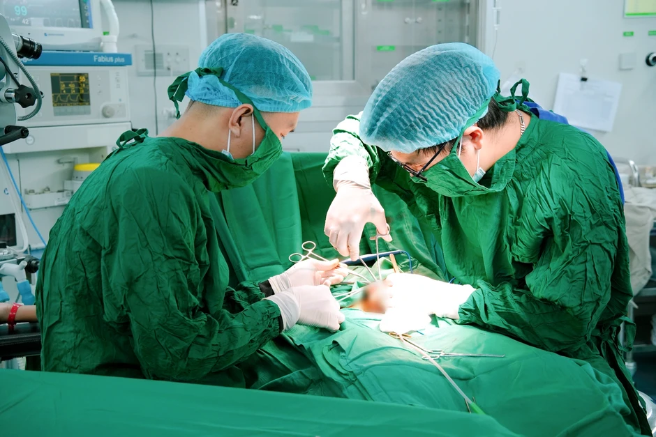 Chủ quan với cơn đau lạ, nam sinh mất một tinh hoàn Chủ quan với cơn đau lạ, nam sinh mất một tinh hoàn