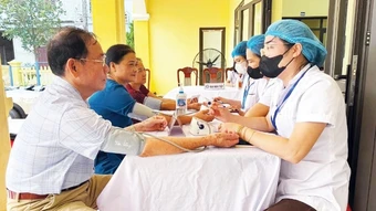 Chuyển đổi mô hình chăm sóc sức khỏe người dân