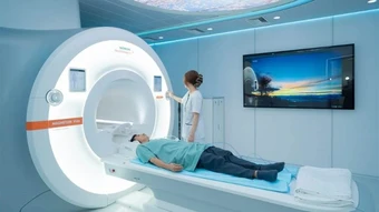 Chuyển đổi tư duy từ “chữa bệnh” sang “chăm sóc sức khỏe”