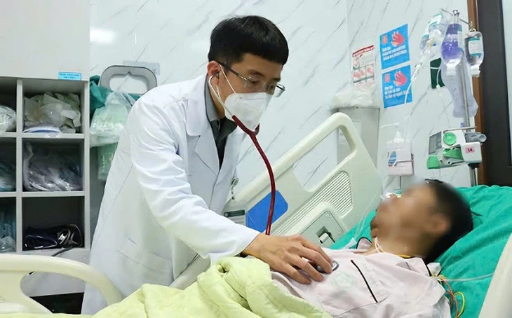 Chuyên gia cảnh báo dấu hiệu mờ nhạt trước cơn đột quỵ, cần biết để an toàn Chuyên gia cảnh báo dấu hiệu mờ nhạt trước cơn đột quỵ, cần biết để an toàn