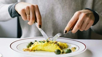 Chuyên gia cảnh báo sai lầm nguy hại khi nhịn ăn sáng để giảm cân