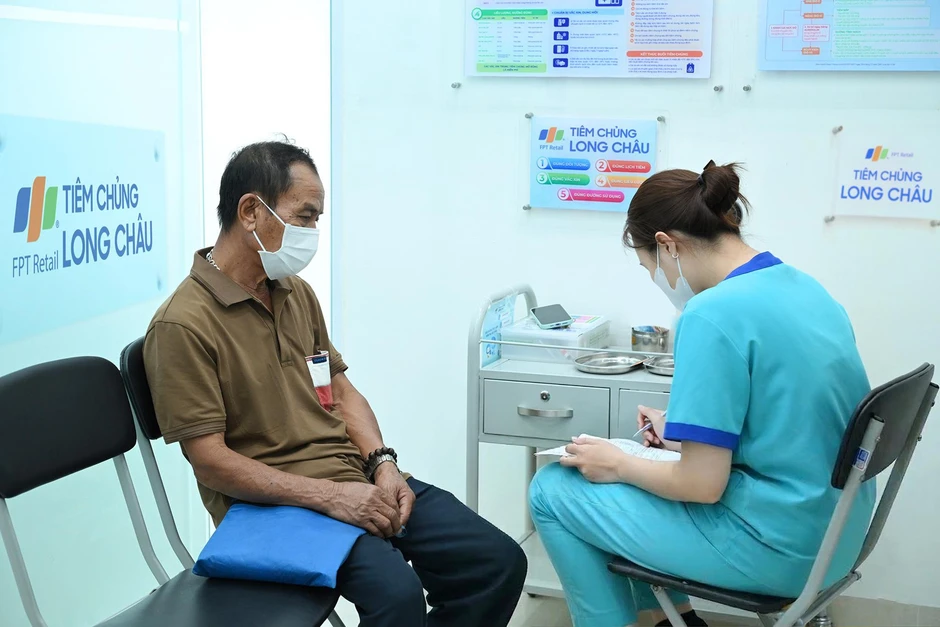 Chuyên gia dịch tễ cảnh báo nguy cơ sốt xuất huyết bùng phát trên diện rộng