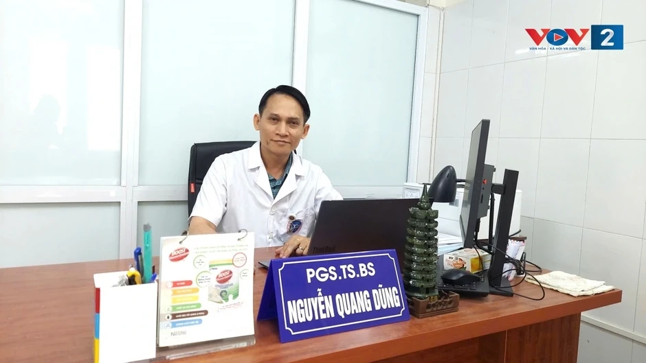 Chuyên gia nói gì về “ăn qua màng bọc thực phẩm” đang lan truyền mạng xã hội? Chuyên gia nói gì về “ăn qua màng bọc thực phẩm” đang lan truyền mạng xã hội?