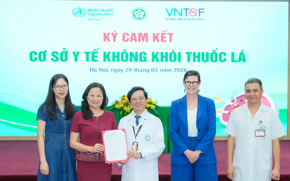 Chuyên gia nói về đề xuất cấm người sinh từ năm 2010 hút thuốc lá