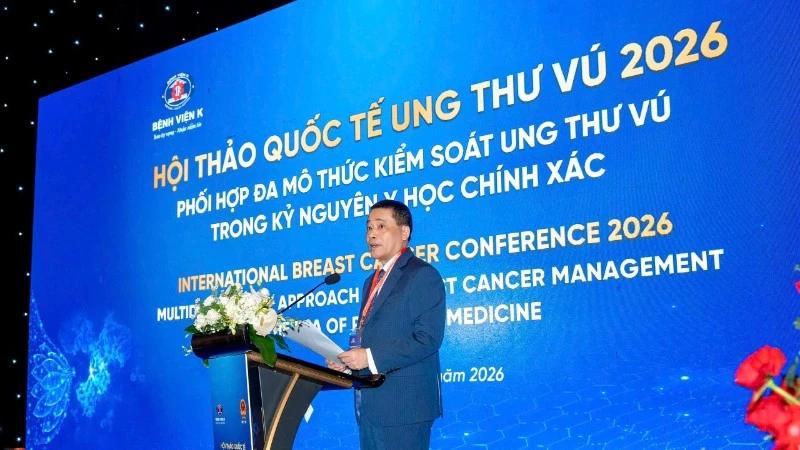 Chuyên gia trong nước và quốc tế trao đổi về phối hợp đa mô thức kiểm soát ung thư vú Chuyên gia trong nước và quốc tế trao đổi về phối hợp đa mô thức kiểm soát ung thư vú